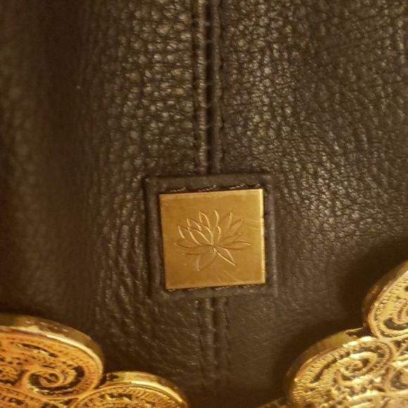 Waterlily LA navy blue handbag. - Picture 4 of 7